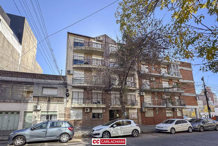 Oficina en venta - Planta Baja apto profesionales - Rosario pichincha