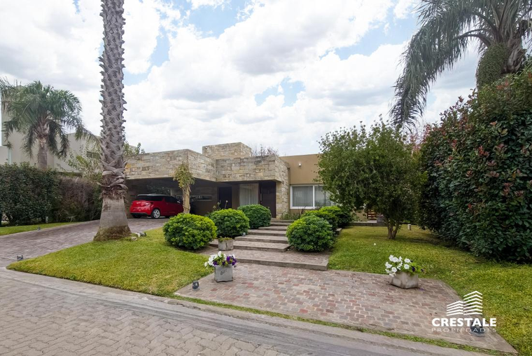 Casa en venta, Funes Hills Miraflores
