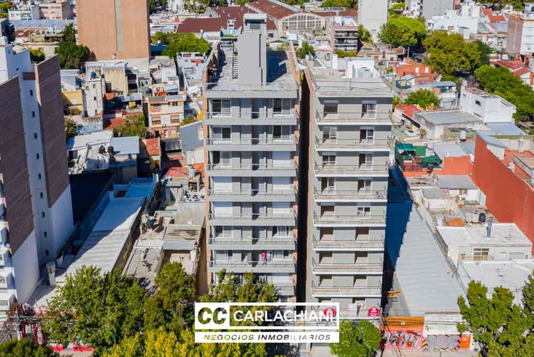 Mendoza y Ov. Lagos - Semipiso - Financiación - Balcón terraza