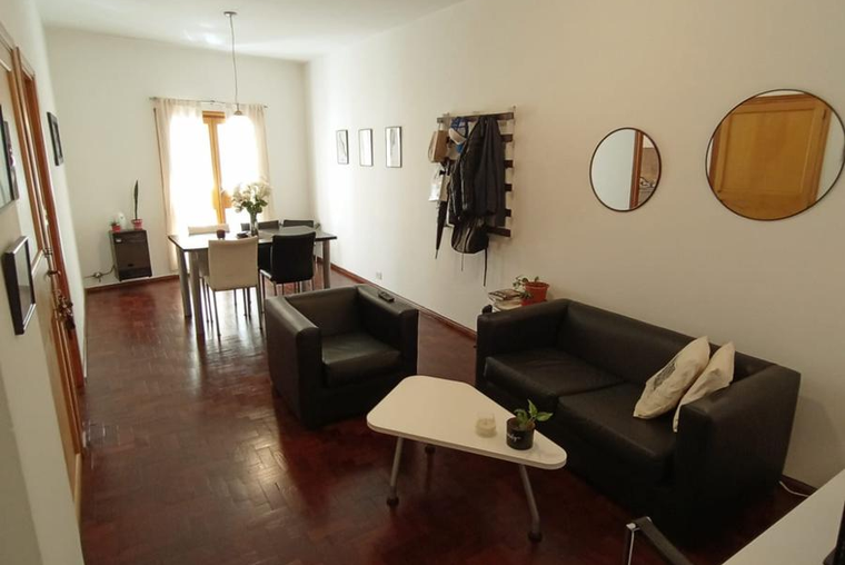 DEPARTAMENTO DE DOS DORMITORIOS POR ESCALERA VENTA CONFORT CENTRO ROSARIO