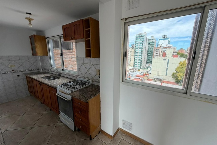 Alquiler Departamento 1 Dormitorio con Balcón - Santa Fe 2300 (Pichincha/Centro)