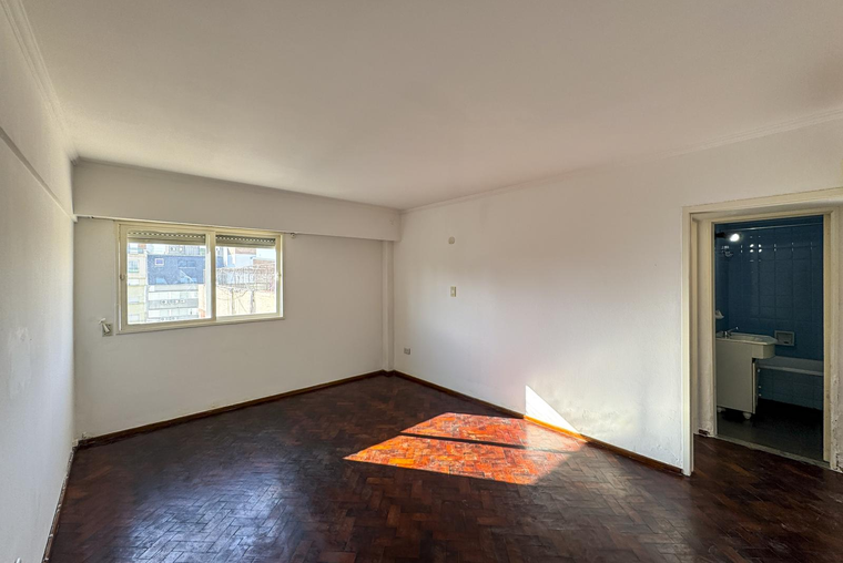 Departamento de 1 dormitorio con comodín o terraza