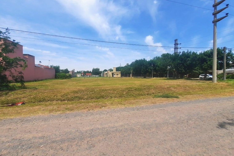 Terreno en Funes Esquina Norte Amplio Divisible Oportunidad Financiación