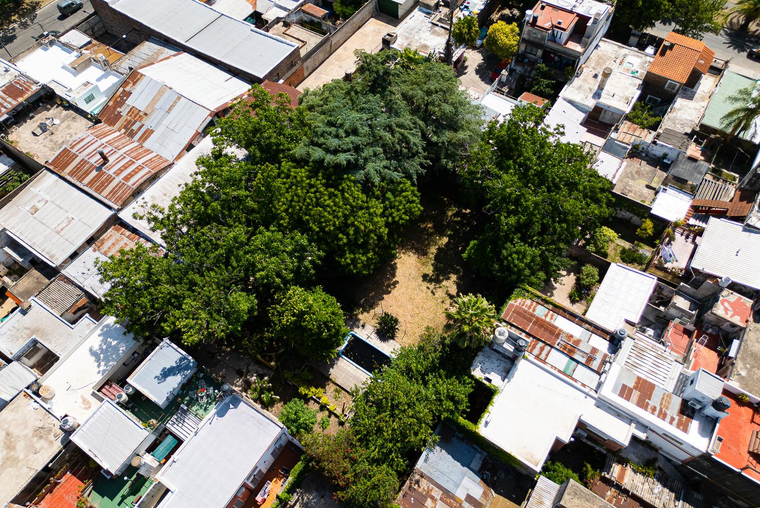 TERRENO DE 2100M2 VENTA CASA C/PILETA   GALPON JORGE CURA ROSARIO