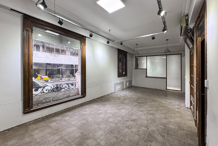 Casa apto profesional en PB a metros del Paseo del Siglo