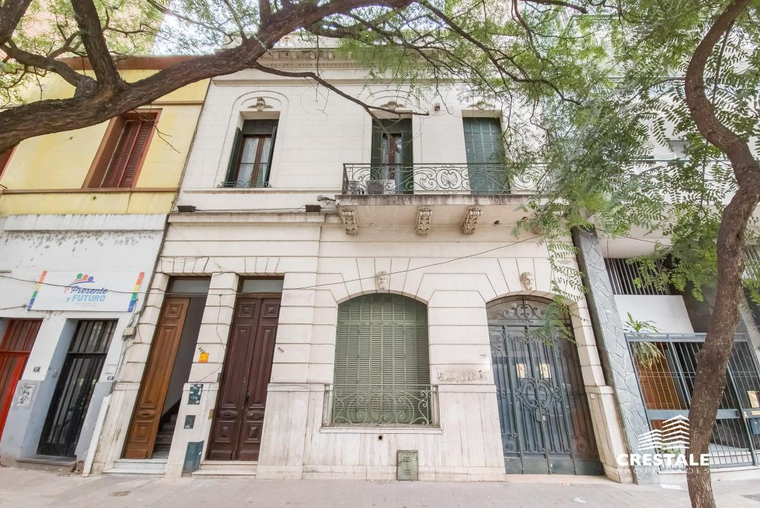 Casa en venta, Av. Pellegrini 800