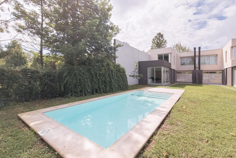 Casa en venta, Aldea Fisherton - Malabia 1200