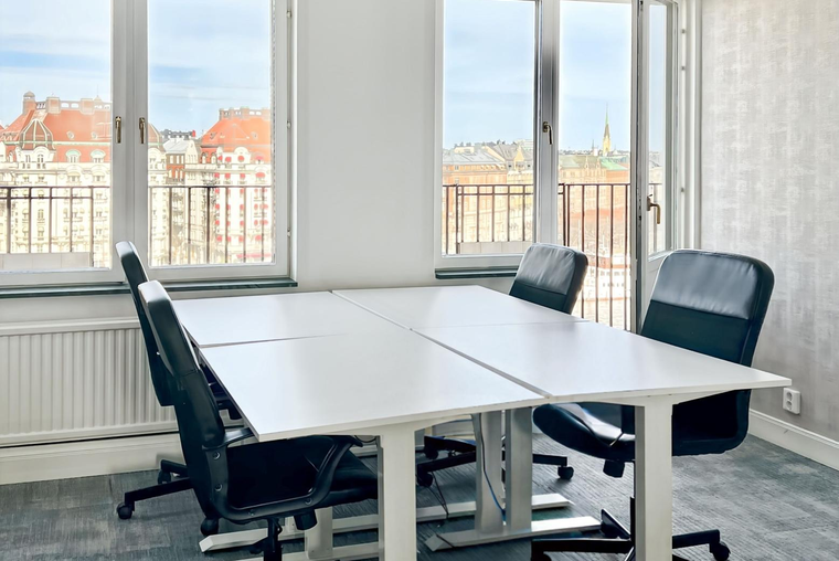 Alquiler de oficina comercial para 3 personas en Montevideo, No18 El Globo