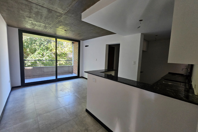 ATENCION A ESTRENAR. Cocina comedor. Balcón. Impecable. Colón - Viamonte.
