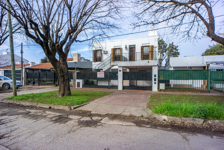 Casa en venta Fisherton Rosario - 4/5 dormitorios