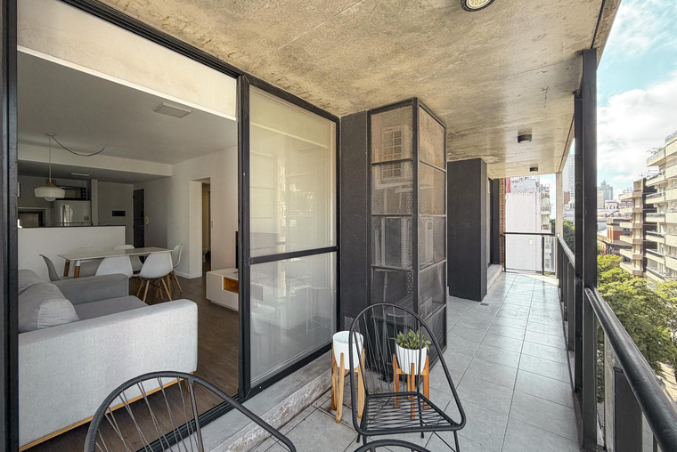 Departamento de 2 dormitorios con cochera y amenities en zona río