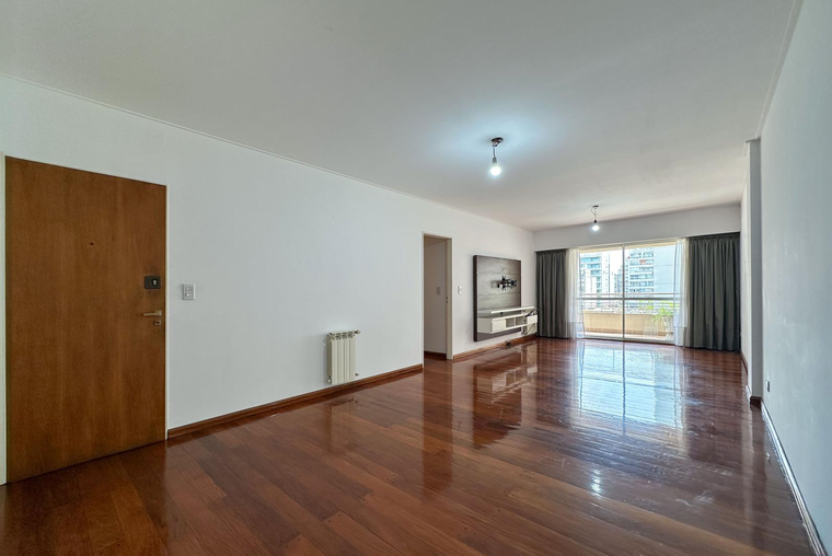 Departamento de 3 dormitorios piso exclusivo con cochera en zona río