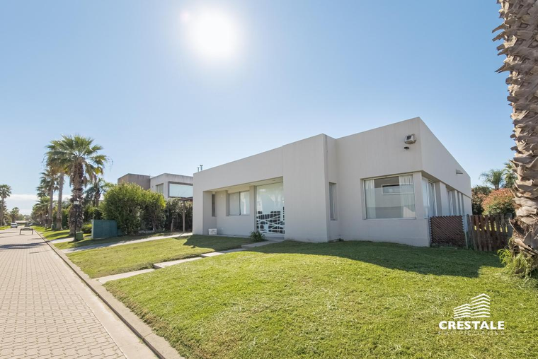 Casa en venta, Funes Hills Miraflores