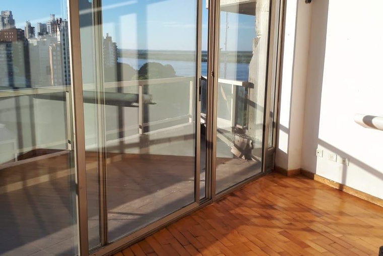 ALQUILER - Laprida / Av Belgrano - Piso exclusivo