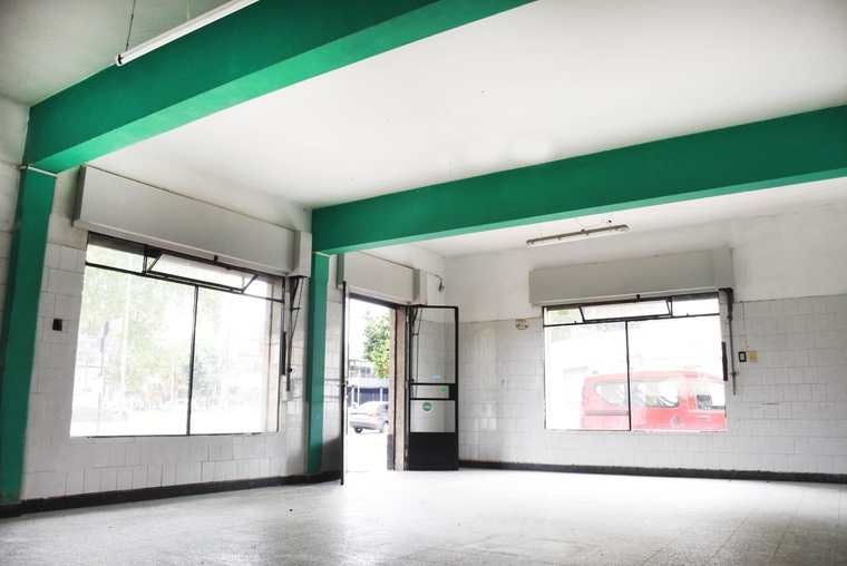 BV. RONDEAU  4211 - LOCAL COMERCIAL -