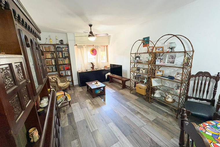 DEPARTAMENTO DE TRES DORMITORIOS VENTA PATIO EXCLUSIVO 