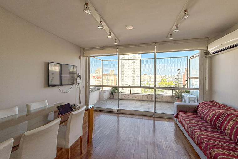 Departamento triplex de 3 dormitorios con ascensor y amplios balcones