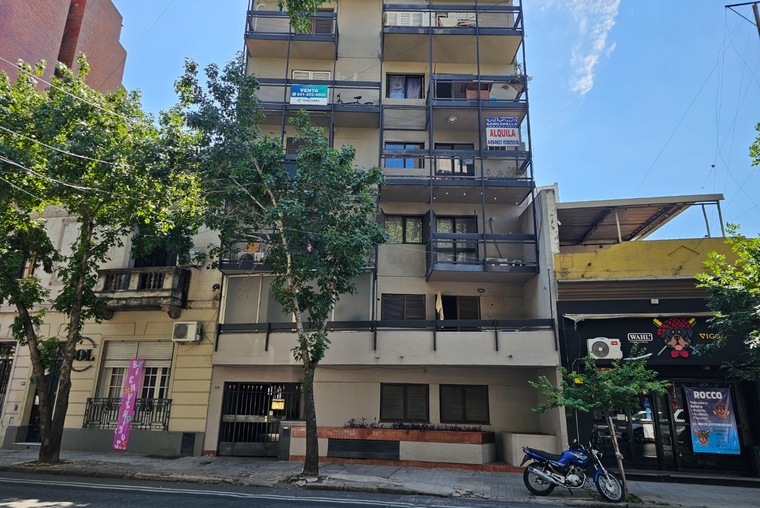 ATENCION ALQUILO. Ovidio Lagos - Mendoza. Cocina semi integrada. Placares. Balcón contrafrente.