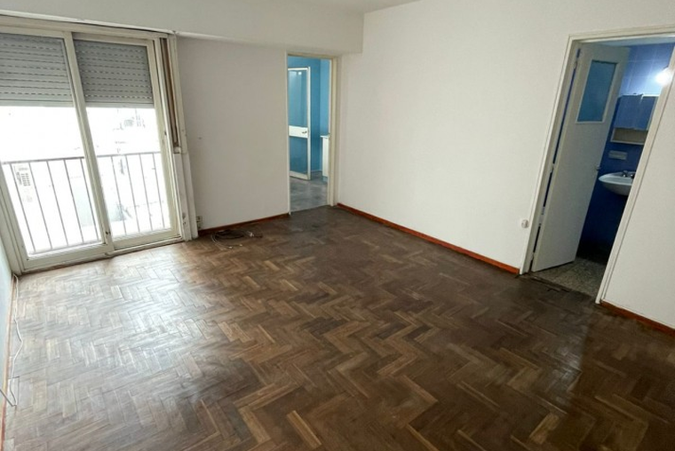 A FARIAS ALQUILA Sarmiento 1247