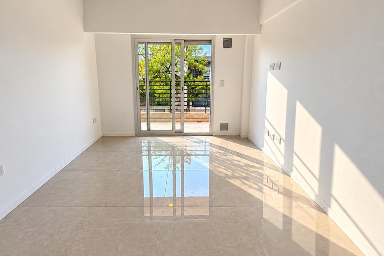Venta 1 Dormitorio Frente Balcón Corrido a Estrenar Escritura Inmediata
