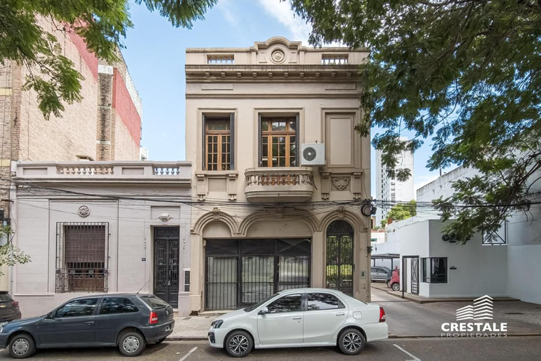 Casa en venta, Balcarce 900