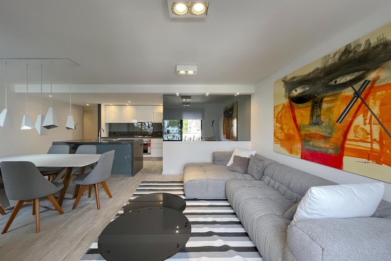 Departamento de 2 dormitorios, cochera y amenities en Lourdes