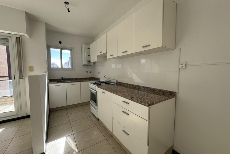 VENTA - San Luis / Alvear - 2 dorm   cochera