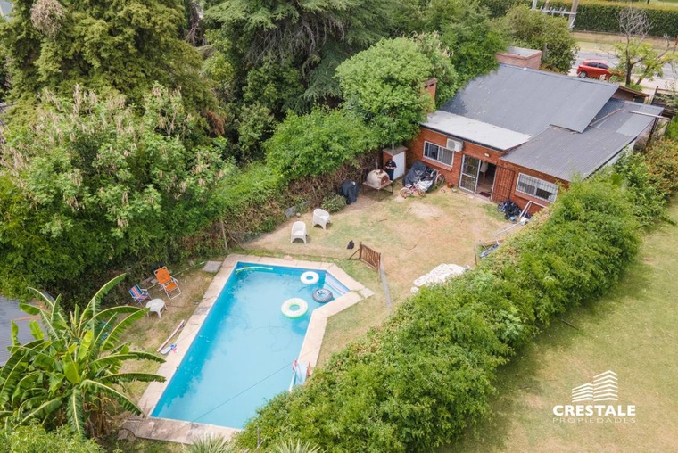 Casa en venta, Arturo Illia y Juan Jose Paso