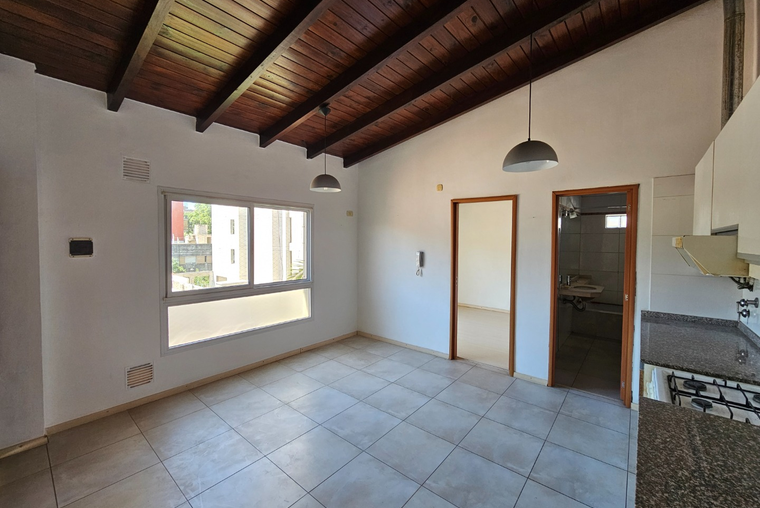 ATENCION EXTERNO. Moderno. Cocina comedor. Balcon. Rodriguez - Rioja.