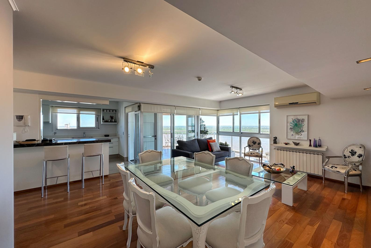 Departamento de 3 dormitorios con amenities en Quinquela Rio con vista al río