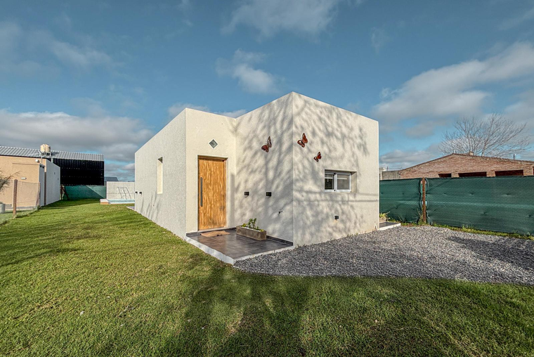 Casa de 2 dormitorios con jardín y pileta en Tierra de Sueños 3, sector A