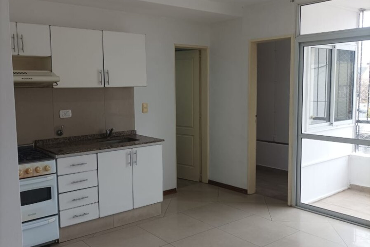 ITUZAINGO 179 - MONOAMBIENTE -