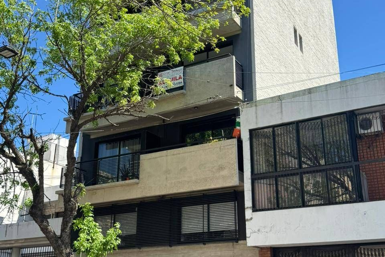 Sarmiento 2026. Balcón. Externo. Impecable.