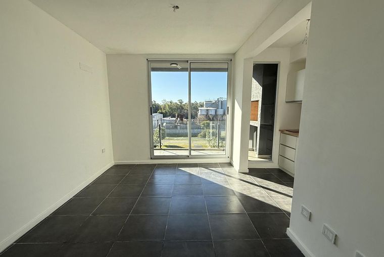 DEPARTAMENTO MONOAMBIENTE VENTA BALCON CON PARRILLERO EXCLUSIVO BAIGORRIA