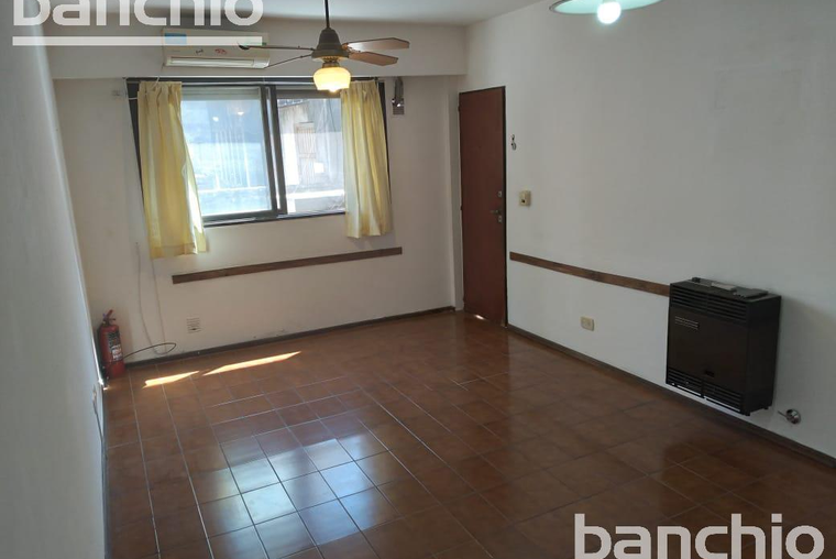 Callao 1400. Buen estado. Excelente distribución. Living comedor. Cocina y lavadero independientes.