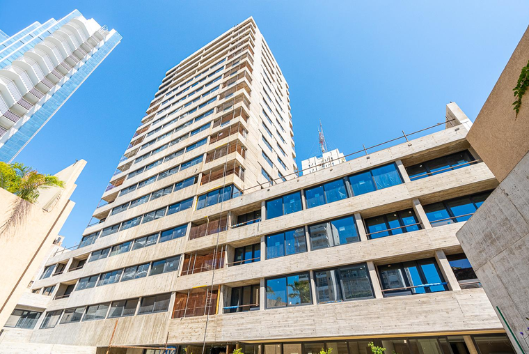 OFICINA PREMIUM PARA DIVERSOS USOS COMERCIALES VENTA PISCINA Y SOLARIUM CENTRO ROSARIO