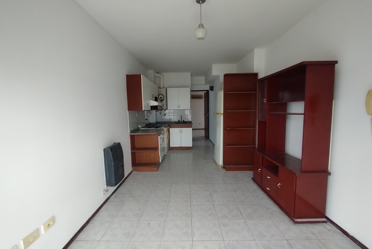 ABASTO - 1 DORMITORIO SEMIAMOBLADO -DUEÑO ALQUILA