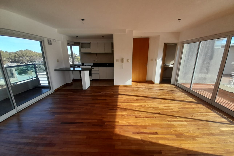 Loft Semipiso con cocheras para dos autos