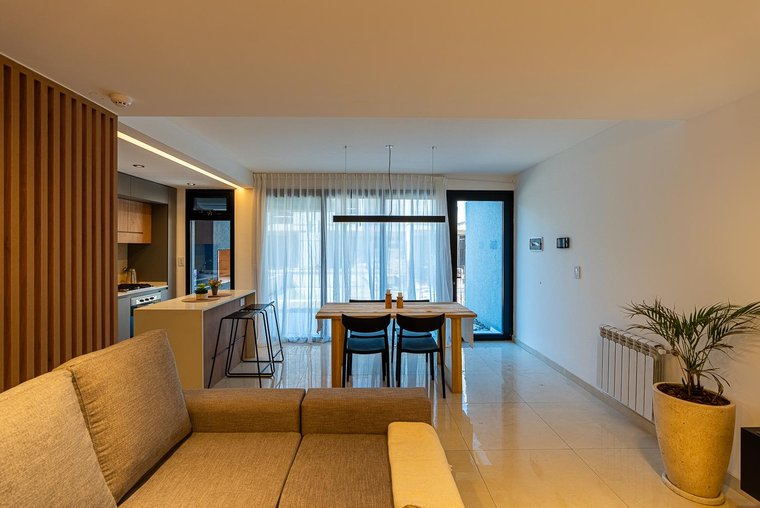 VENTA - Wilde / Bv. Argentino - 4 dorm