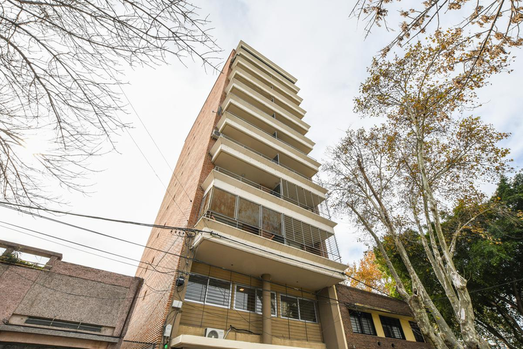 Departamento de 2 dormitorios piso exclusivo en venta con parrillero Centro