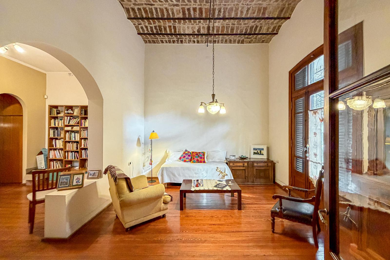Casa de 3 dormitorios más oficina, con patio, parrilla y terraza