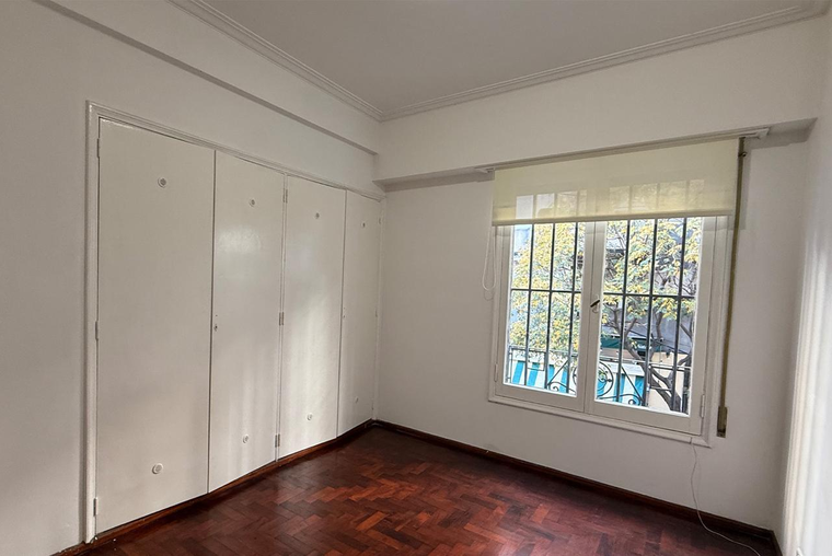 DEPARTAMENTO DE TRES DORMITORIOS POR ESCALERA VENTA CONFORT CENTRO ROSARIO