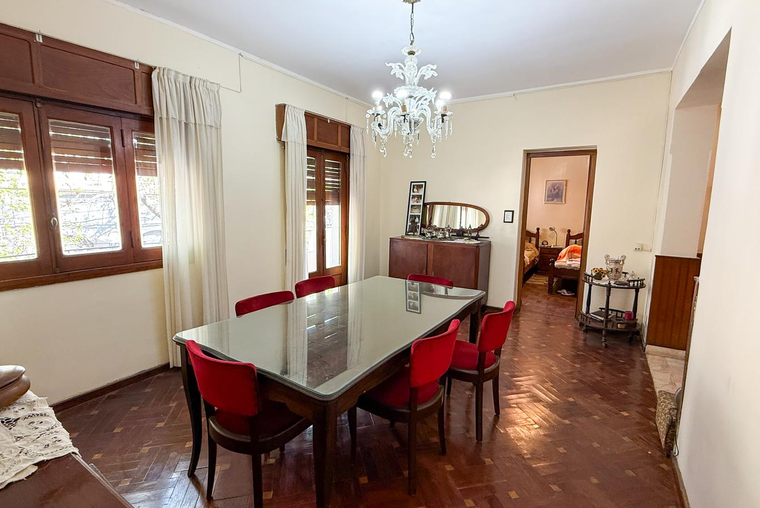 CASA DE 2 DORMITORIOS VENTA TERRAZA CON QUINCHO Y PARRILLERO PICHINCHA ROSARIO