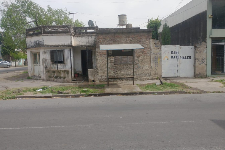 CASA A RECICLAR VENTA ZONA INDUSTRIAL BARRIO GODOY ROSARIO