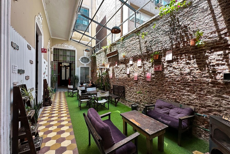 Casona gigante apta institución