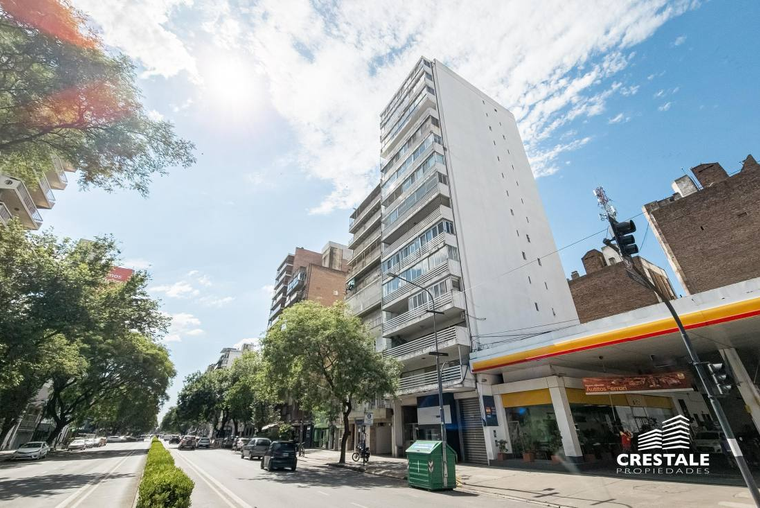 Departamento en venta, Pellegrini 1700