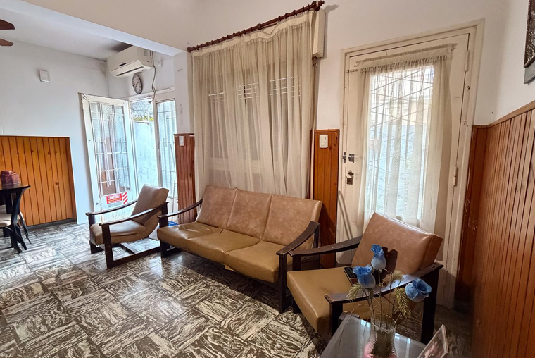 CASA DE DOS DORMITORIOS VENTA OPORTUNIDAD INVERSION ARROYITO ROSARIO