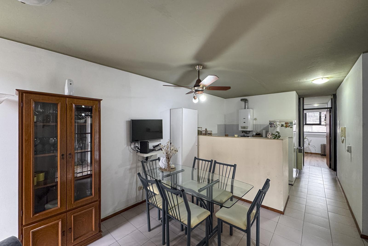 Departamento de 2 dormitorios con gran balcón en Zona Río