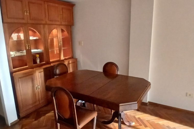 A FARIAS ALQUILA Entre Rios 1100,