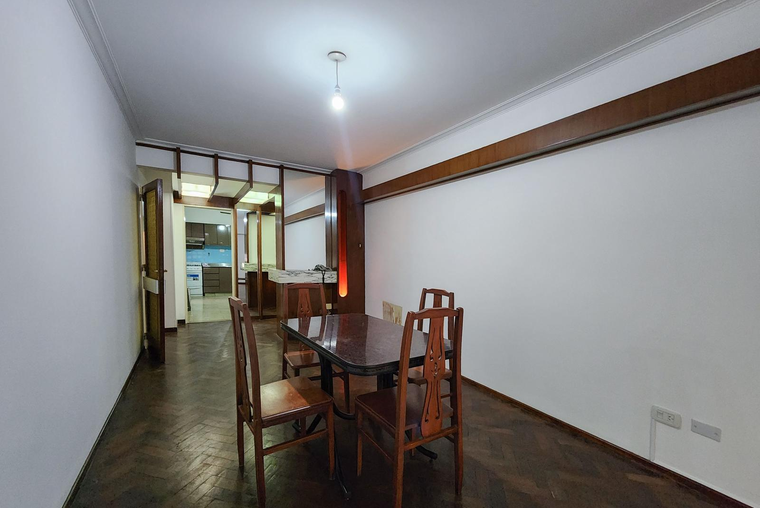 Departamento de 2 dormitorios con 2 baños y cocina separada